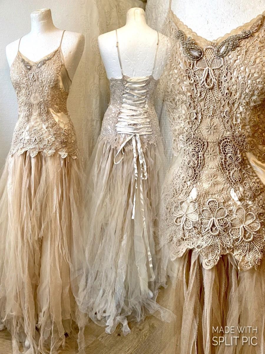 زفاف - Wedding dress Ethereal,Bridal gown unique,antique french lace,Boho wedding dress white,victorian bridal gown handmade