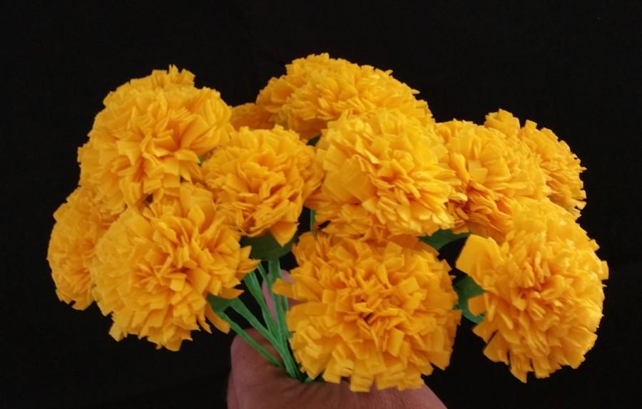 زفاف - Day of the Dead 12 Yellow Marigolds, Dia de Los Muertos, Mexican Flowers, Crepe Paper Flowers, Wedding Decorations, Party Decorations