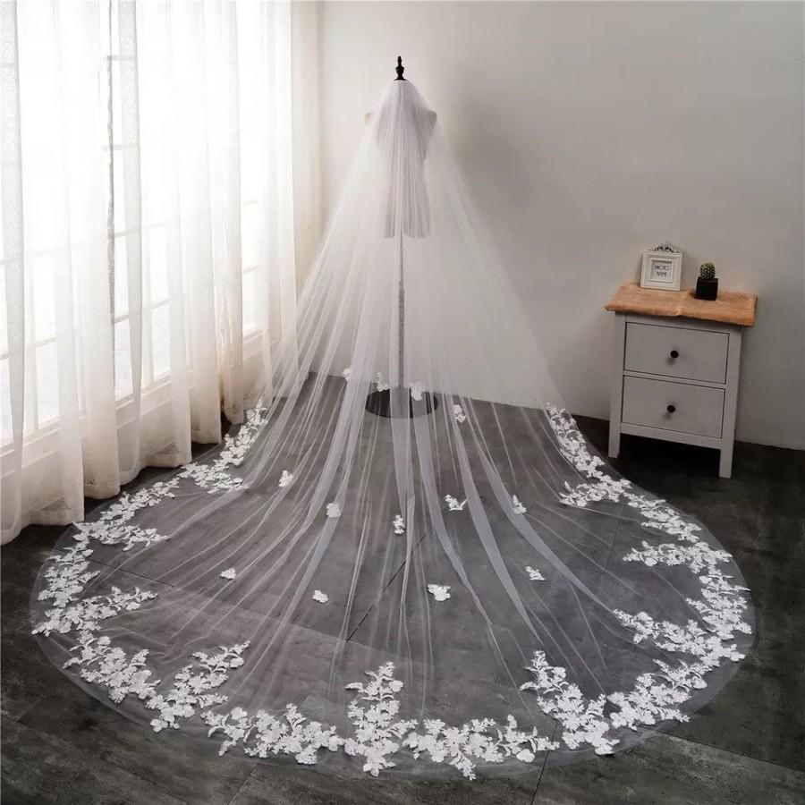 Свадьба - Gorgeous Cathedral Veil / Floral wedding veils / White bridal veil / Veil for brides / 3 metres veil / Cathedral Veil / Wedding accessories