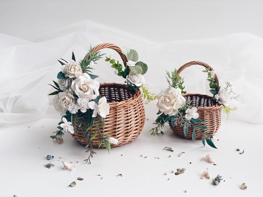 زفاف - Flower girl basket, Rustic flower girl Basket, flower girl basket with WHITE flowers