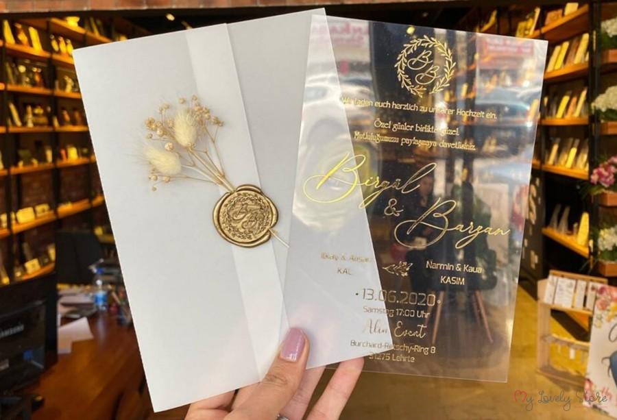 Свадьба - Foil Engraved Clear Acrylic Wedding Invitation, Vellum Jackets/Sleeves With Wax Seals, Transparent Invitation With Real Foil Engraving