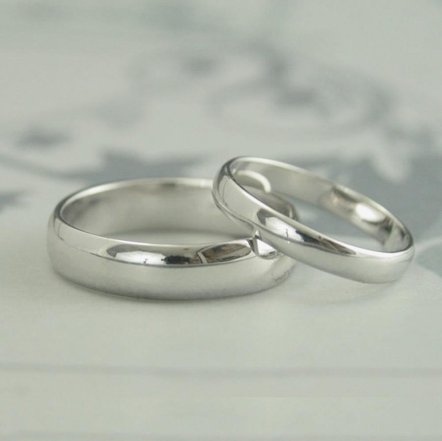 Свадьба - His & Hers Rings~White Gold Wedding Set~Simple Bands~5mm Ring~3mm Band~Men's Wedding Ring~Women's Wedding Band~Half Round Bands~Gold Rings