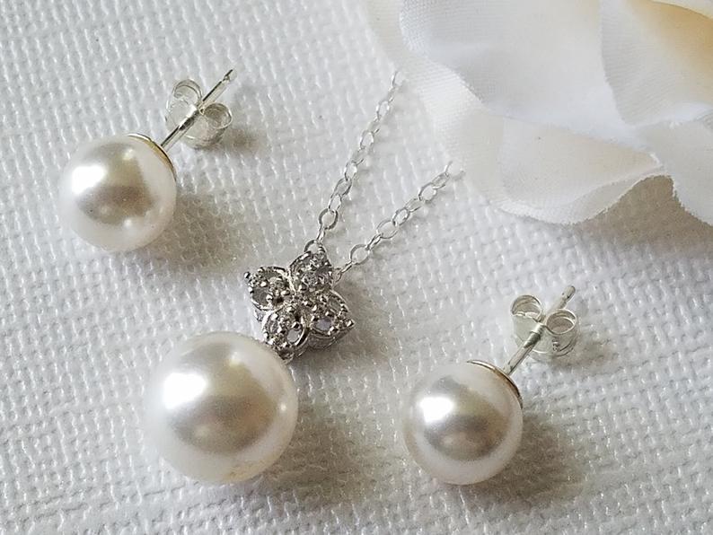 Mariage - Pearl 925 Sterling Silver Bridal Jewelry Set, Swarovski White Pearl Earrings&Necklace Set White Pearl Studs Wedding Bridesmaid Pearl Jewelry