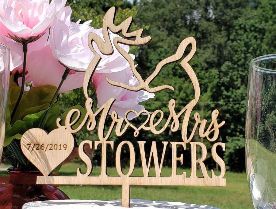 Mariage - Deer Personalized Wedding Cake Topper, Buck and Doe Wedding Cake topper,  Mrs and Mrs Cake Topper, Country Wedding Cake Topper