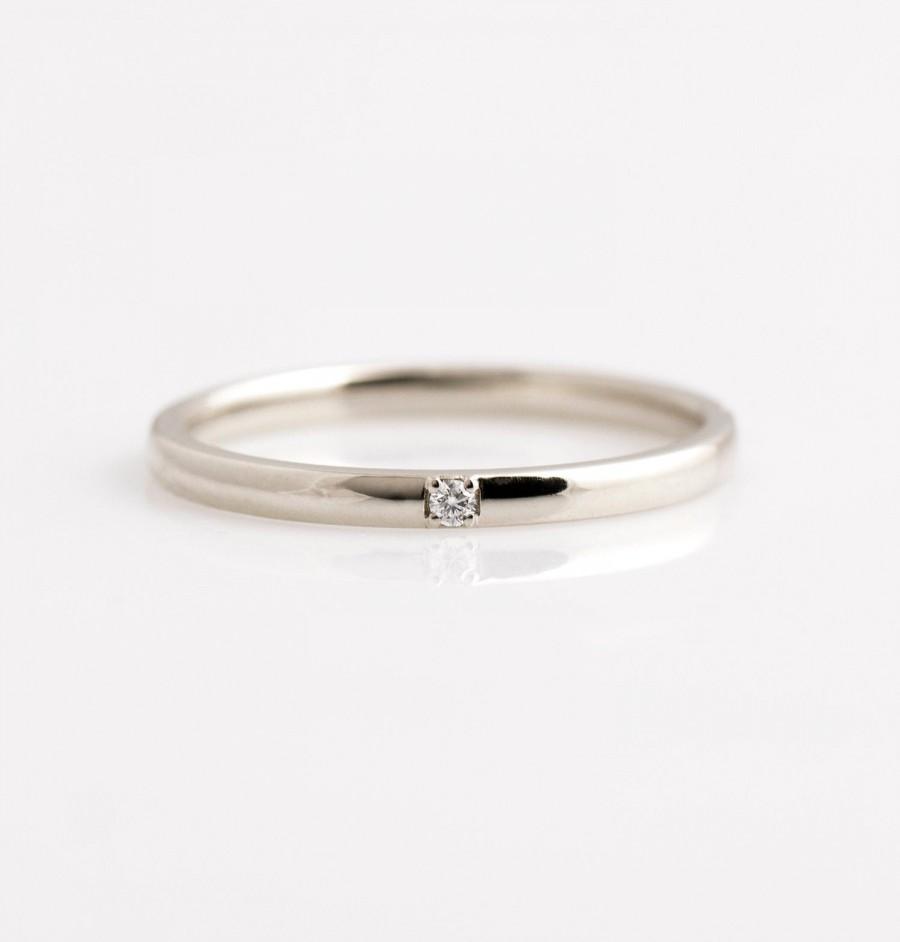 Mariage - 2 mm Single Diamond Ring, 14K / 18k White Gold, Smooth Wedding Ring, Diamond Wedding Band,  Stacking Ring, Dainty ring, Promise ring, Gift