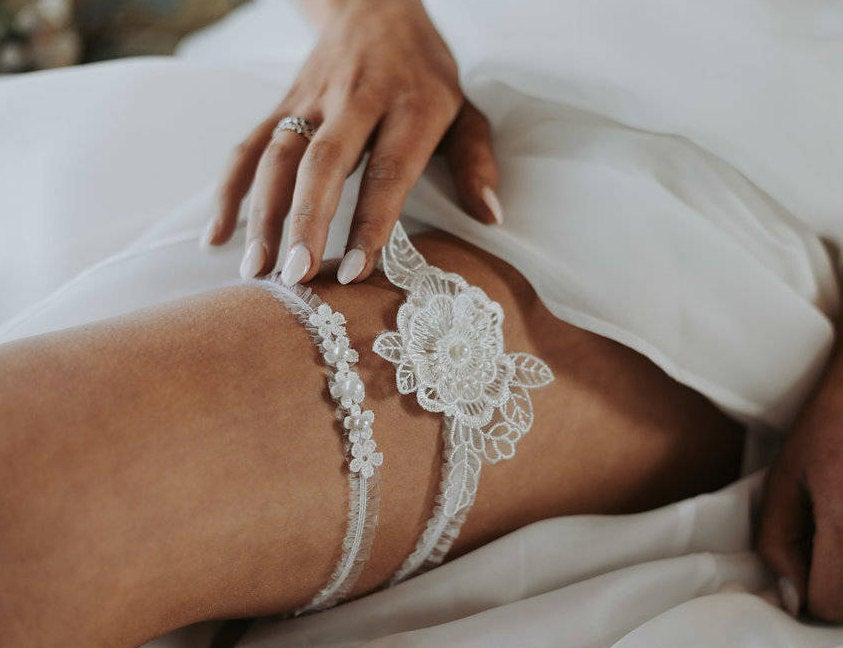 Hochzeit - Wedding Garter/ Bridal Garter/toss garter/keepsake garter/wedding garter set/bridal garter set/ floral lace garter set