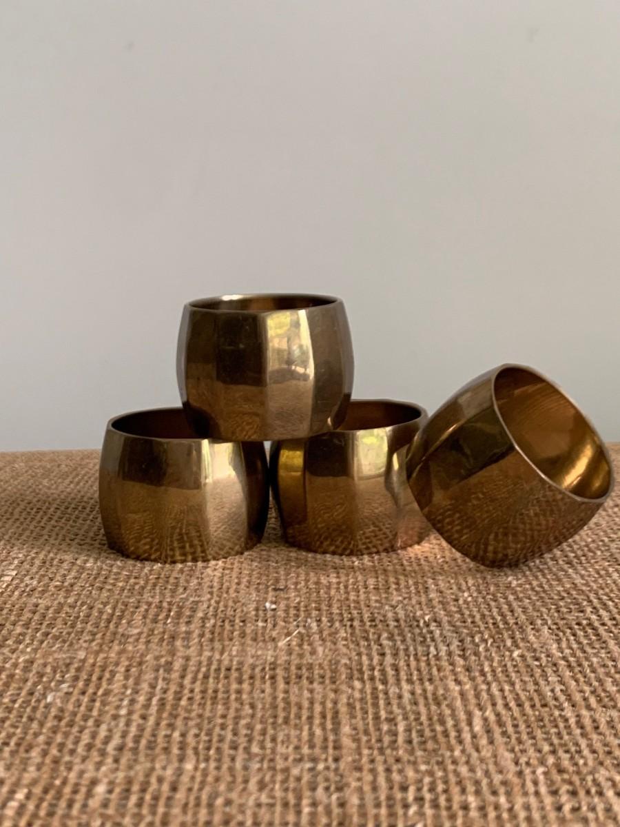 Свадьба - Set of 4 Vintage Brass Napkin Rings