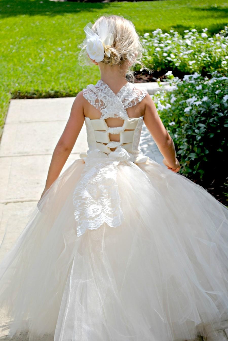 زفاف - Flower Girl dress with lace overlay! Vintage dress with train. Mini Bride dress 6m-12 girls. Custom colors available.