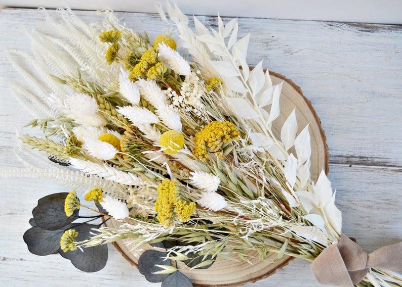 Hochzeit - Yellow Meadow Bouquet, Wild Flower Bride Bouquet Yellow and White, Dried Flowers Arrangement, Country Bouquet, Preserved Flower Home Decor.