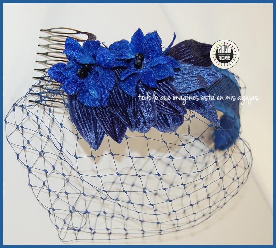 Mariage - Velvet flowers and veil headdress, Guest wedding headpiece