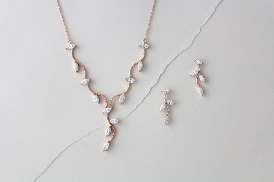 Hochzeit - Rose Gold necklace set Bridal jewelry set Bridal leaf necklace and earring set Wedding necklace Dainty leaf jewelry Backdrop necklace