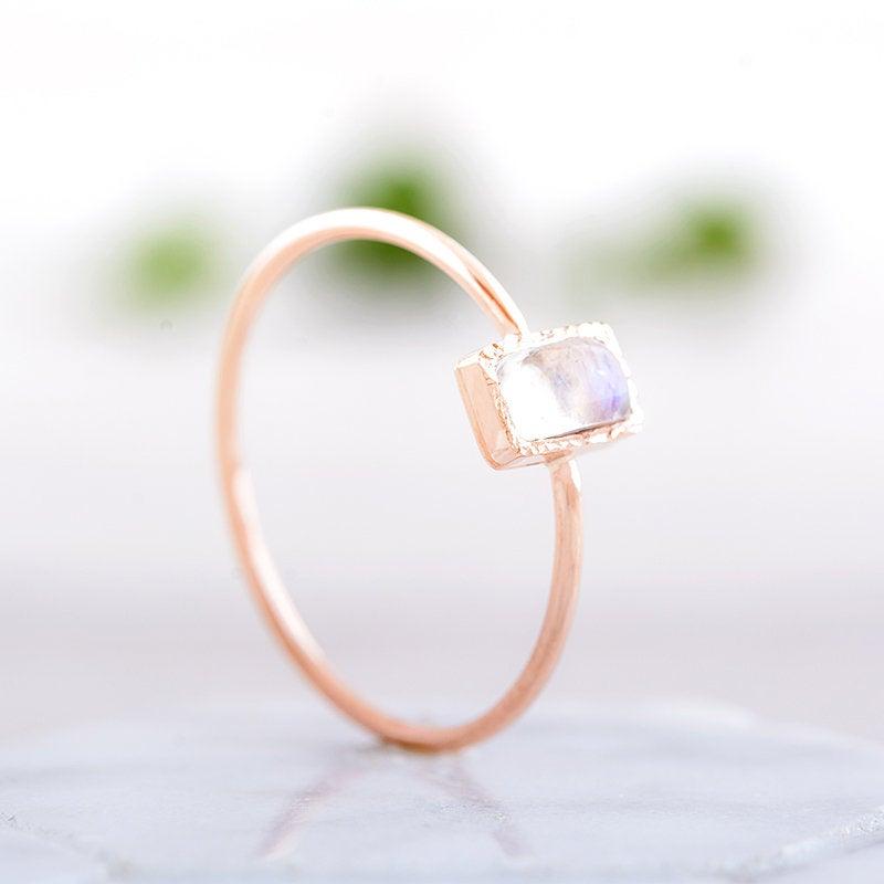 زفاف - Rose Gold Moonstone Ring, Rectangle Ring, Moonstone Heart Ring, Natural Moonstone Ring in 14k gold