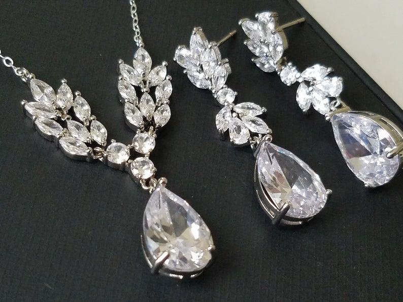 زفاف - Crystal Bridal Jewelry Set, Cubic Zirconia Wedding Earrings Necklace Set, Bridal Crystal Jewelry, Statement CZ Earrings, Zirconia Necklace