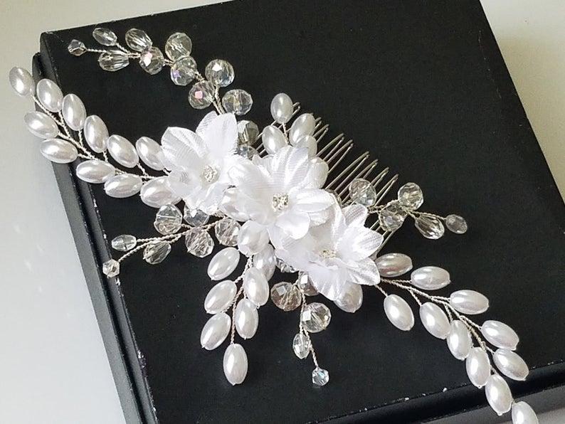 زفاف - Pearl Crystal Bridal Hair Comb, White Pearl Hair Piece, Wedding Headpiece, Pearl Crystal Hairpiece, Bridal Hair Jewelry, Pearl Floral Comb