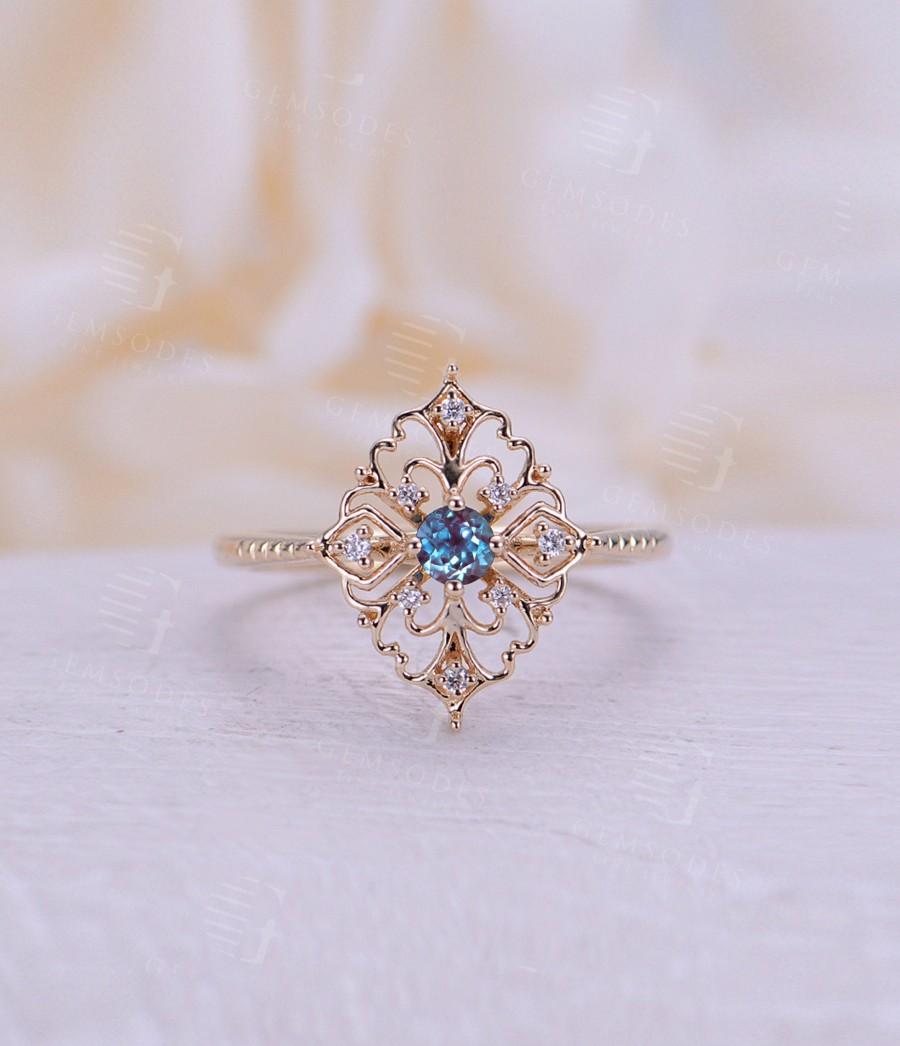 زفاف - Lab Alexandrite engagement ring Vintage engagement ring 14k rose gold ring round cut Unique Diamond wedding ring  Bridal Anniversary