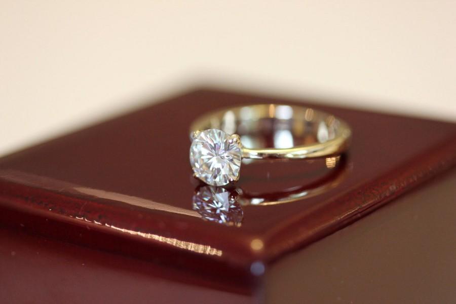 زفاف - 7.0mm Forever Brilliant Moissanite Engagement ring in 14K yellow gold 1ct solitaire 4 prong classic design
