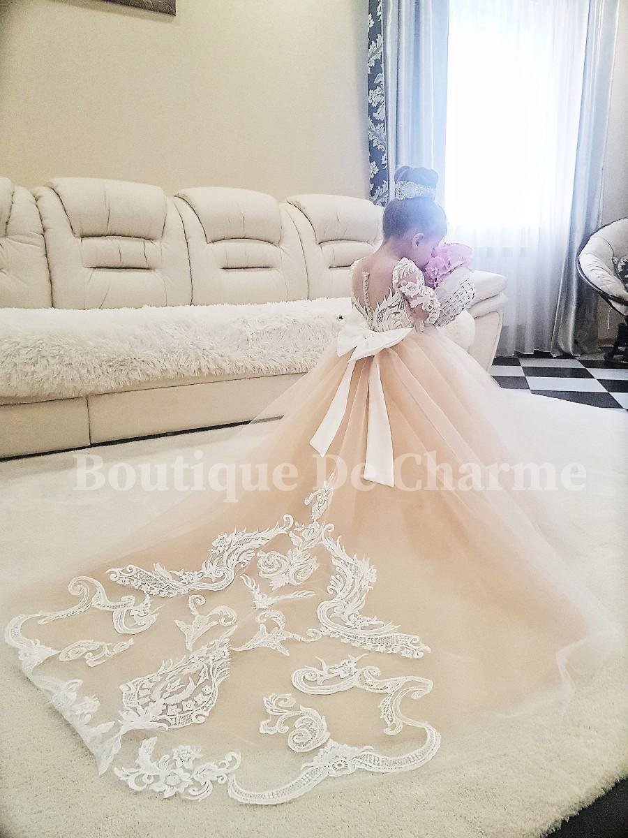 Hochzeit - Lace flower girl dress, Flower girl dress tulle, Ivory flower girl dress,First communion dress,Toddler wedding dress,Flower girl dress train