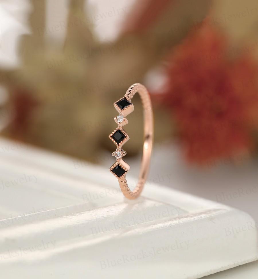 Mariage - Delicate black onyx wedding band, twist Gold wedding band, rose gold diamond wedding band,Antique stacking matching band,anniversary ring
