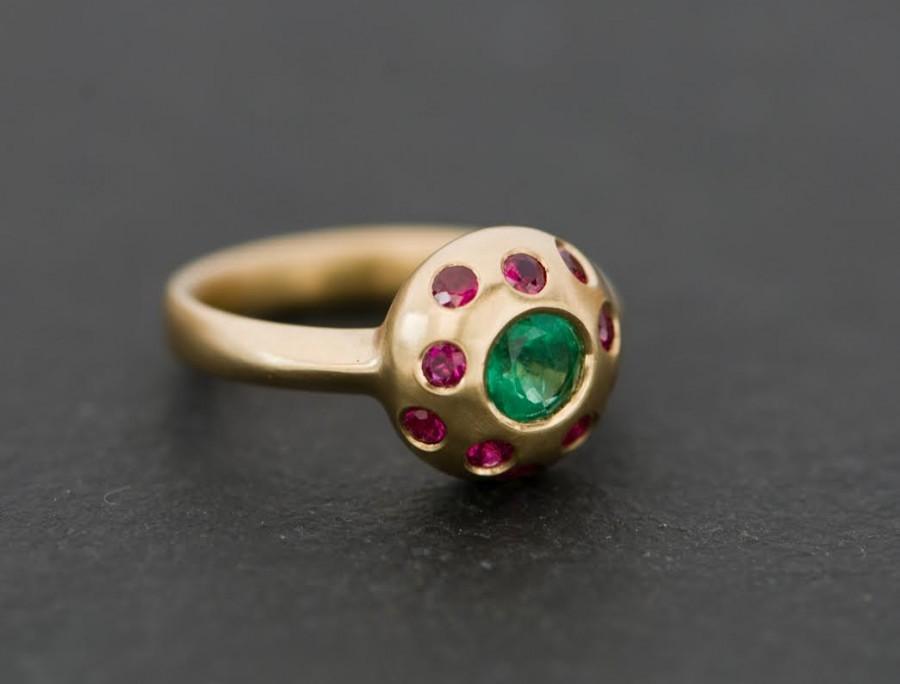 Hochzeit - Emerald Cluster Ring with Rubies - Emerald and Ruby Engagement Ring in 18K Gold