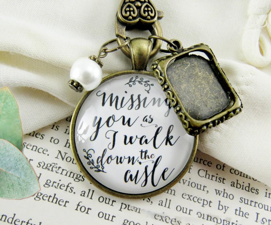 Mariage - Customized Wedding Bouquet Memory Charm Missing You As I Walk Down the Aisle, Bridal Pendant Memorial Remembrance Photo Jewelry Family Charm
