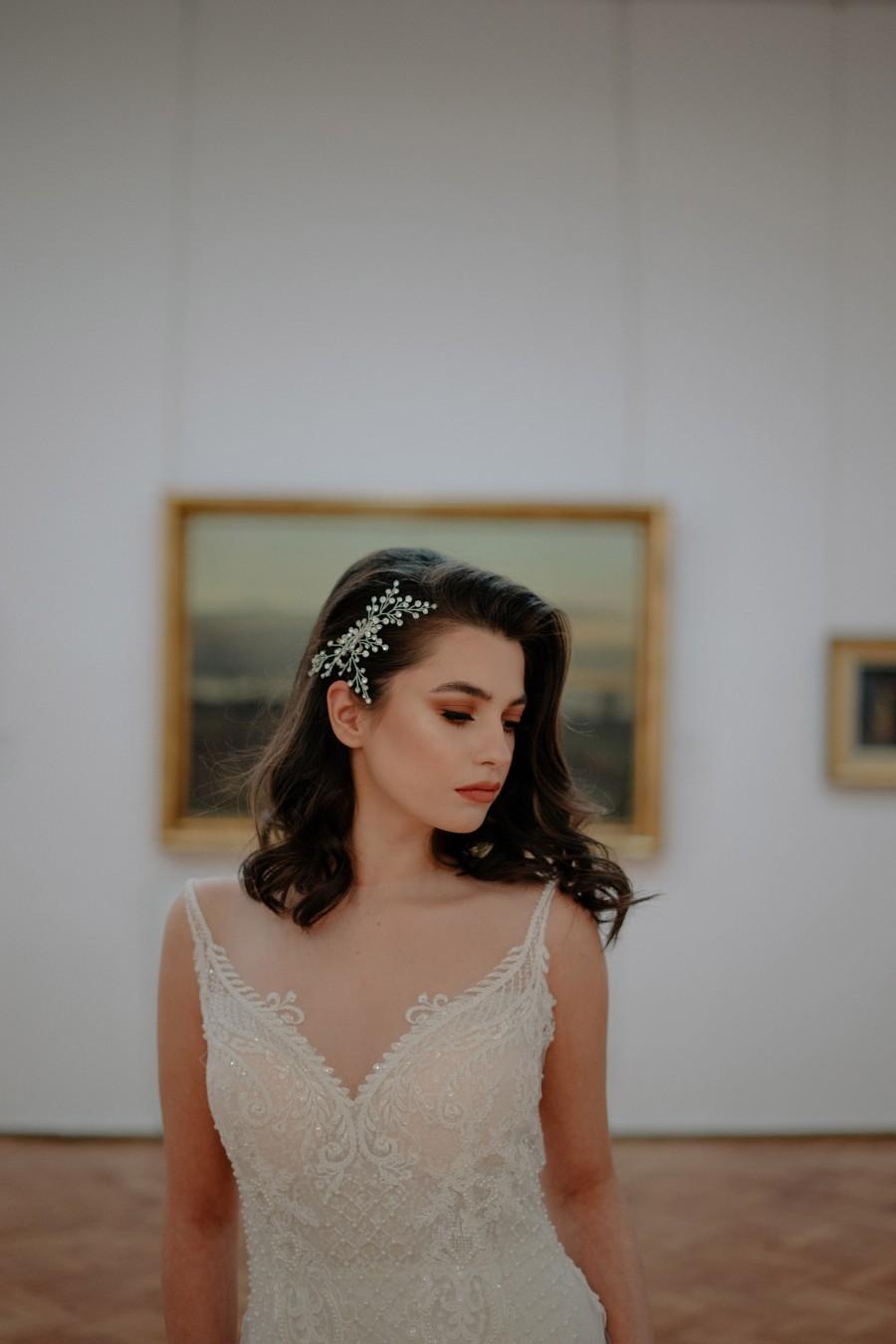 Hochzeit - Crystal Bridal headpiece, Elegant Wedding hair accessory, Wedding hair comb, Bridal hair piece , Peigne cheveux mariage, Silver headpiece