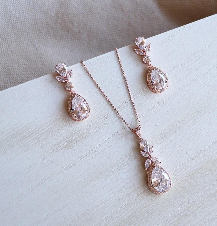 Mariage - Rose Gold Wedding Jewelry Set for Brides, Teardrop Wedding Earrings and Necklace Set, bridal jewelry, Tulips Rose Gold Jewelry Set