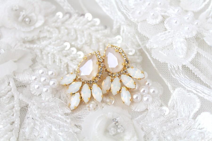 Wedding - Crystal Bridal earrings White opal earrings Bridal jewelry Ivory cream earrings Gold stud earrings Swarovski crystal Wedding earrings