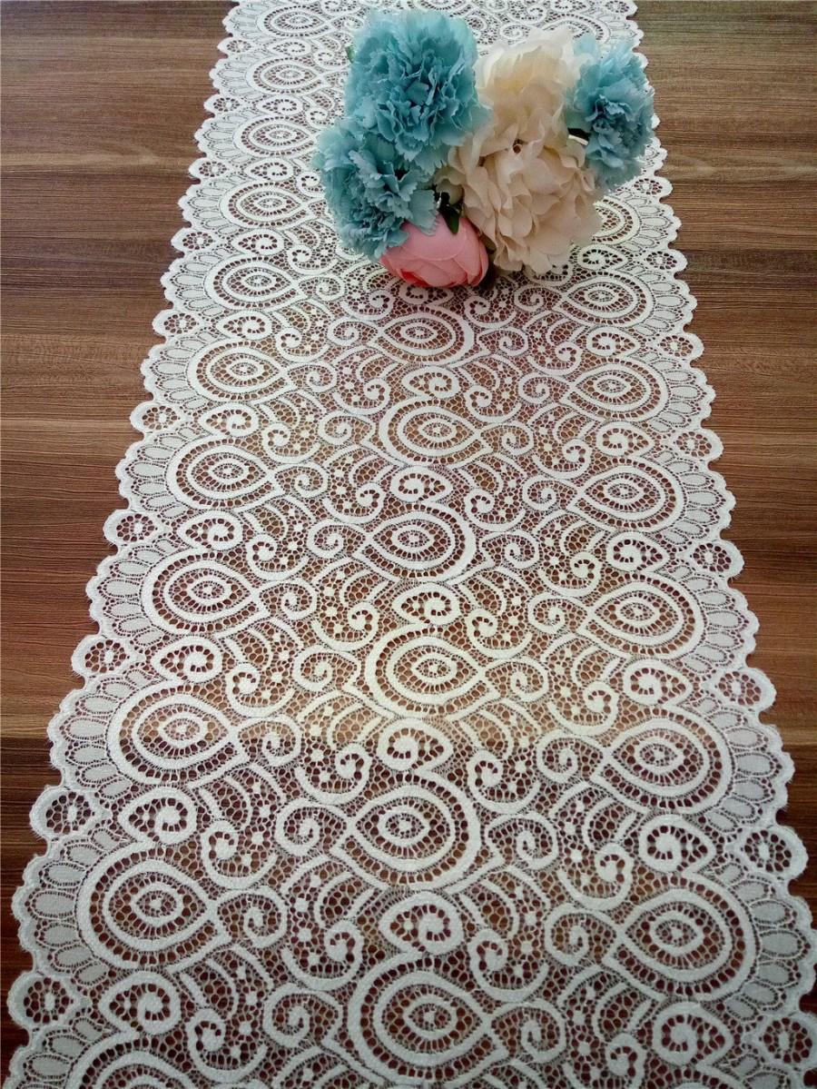 Mariage - Ivory lace table runner, wedding table runner, table runners, 12 in / 30.5cm wide, Table runner white , table linens wedding, lace topper