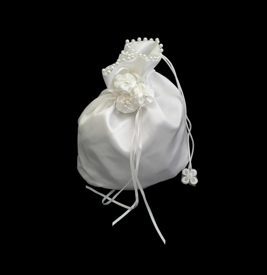 Свадьба - Ivory Satin Bridal Clutch Purse for Wedding Day Bride Bag Accessories