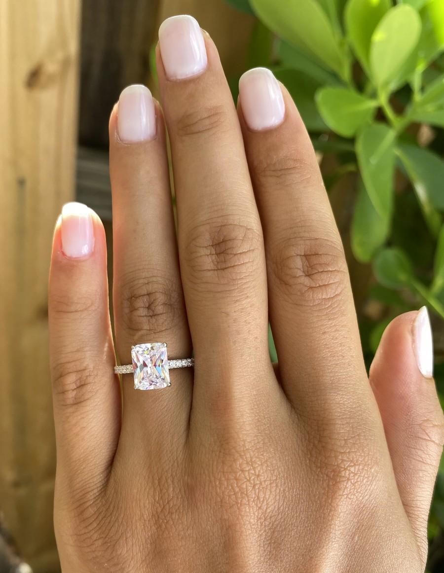 Hochzeit - 2.25 Carats Radiant Cut Engagement Ring. Radiant Engagement Ring. Anniversary Ring. Sterling Silver Radiant Cut Wedding Ring. Promise Ring.