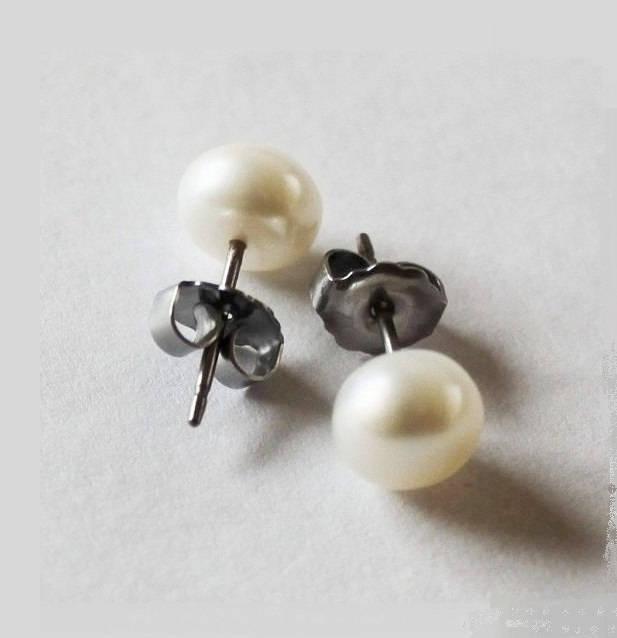 زفاف - Niobium or Titanium Pearl stud earrings, White fresh water pearl stud earrings, Hypoallergenic,  Pure Titanium earrings, sensitive ears