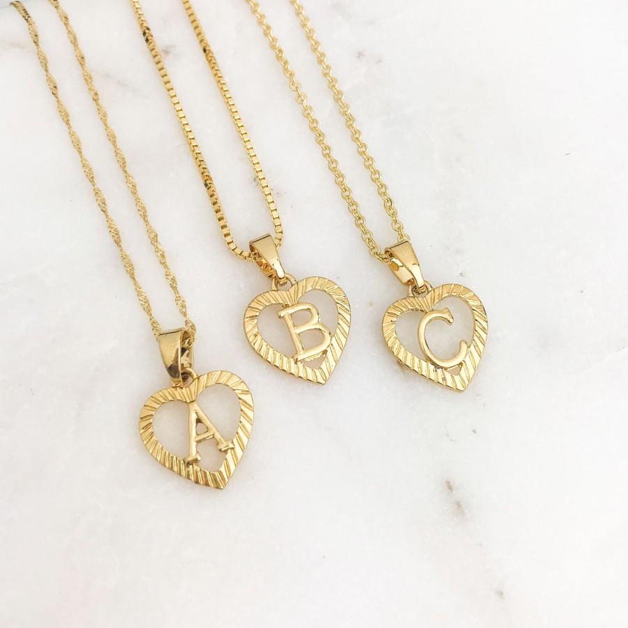 Hochzeit - Gold Heart Initial Pendant Coin Necklace