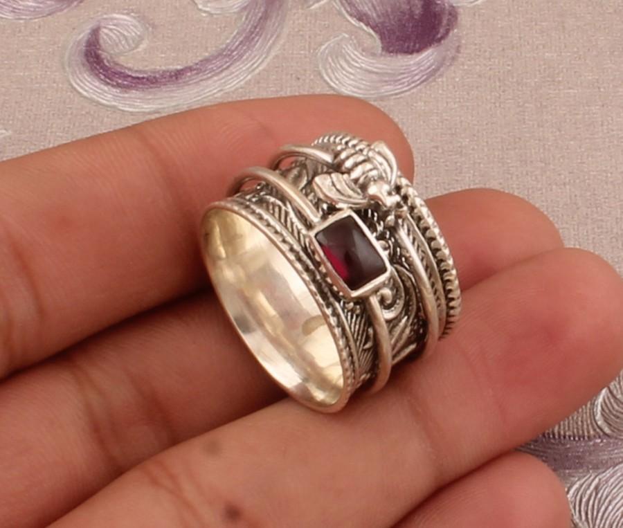 Свадьба - 925 Sterling Silver Natural Red Garnet Spinner Ring, Handmade Honey Bee Meditation Ring Boho Worry Ring Valentines Day Gift, Etsy Cyber 2021