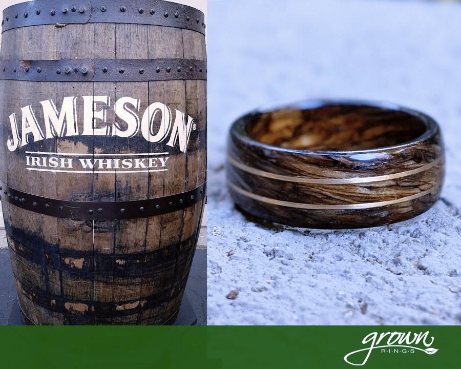 Hochzeit - Jameson Whiskey Barrel Wood Ring w/ twin 14K Gold Inlay 