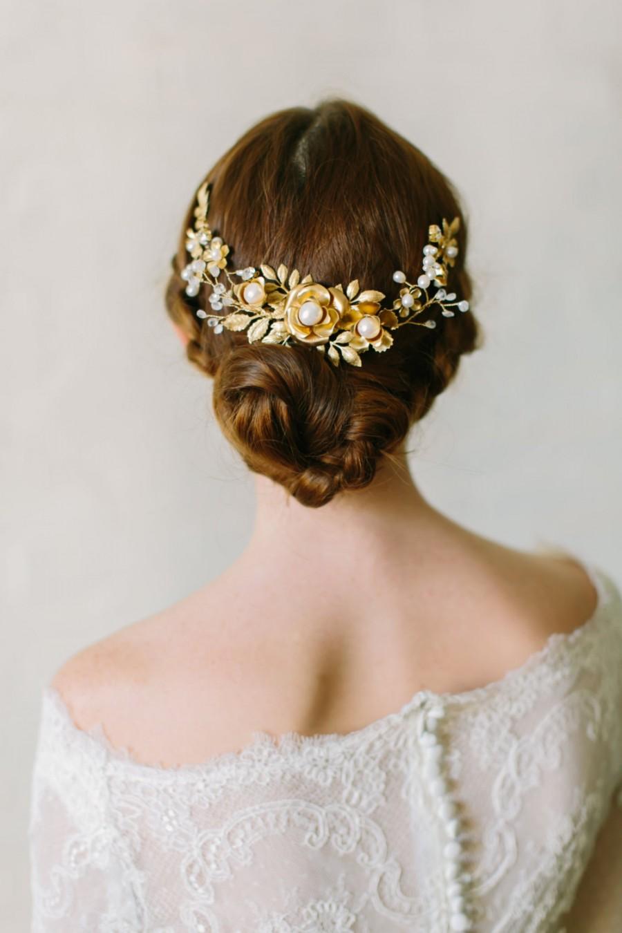 Hochzeit - OCTAVIA romantic floral bridal headpiece, bohemian wedding comb, boho gold hair accessory with pearls, moonstone, crystals