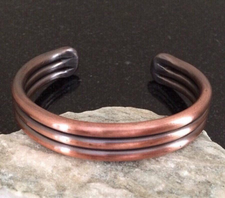 Свадьба - Men's Copper Bracelet - BR002P Triple Bar Patina Copper Bracelet With Hammered Ends - 7th Anniversary Gift - Handcrafted by JW