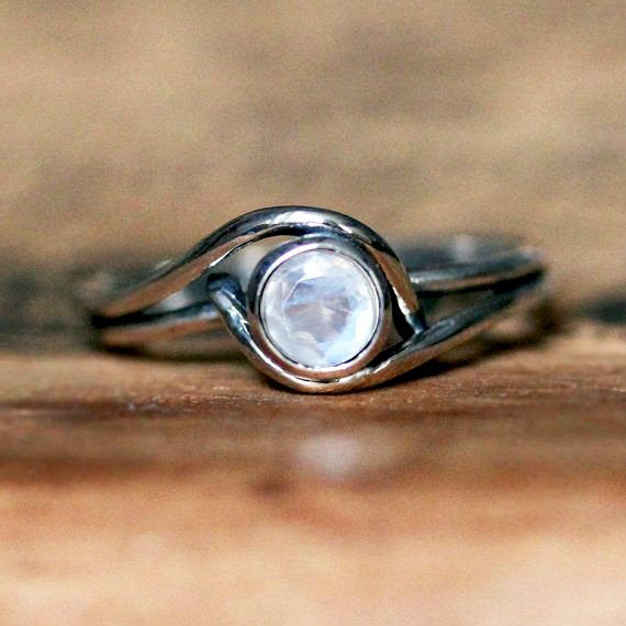 زفاف - White gold moonstone engagement ring, rainbow moonstone ring, minimalist moonstone ring, natural moonstone, bezel ring mini pirouette custom