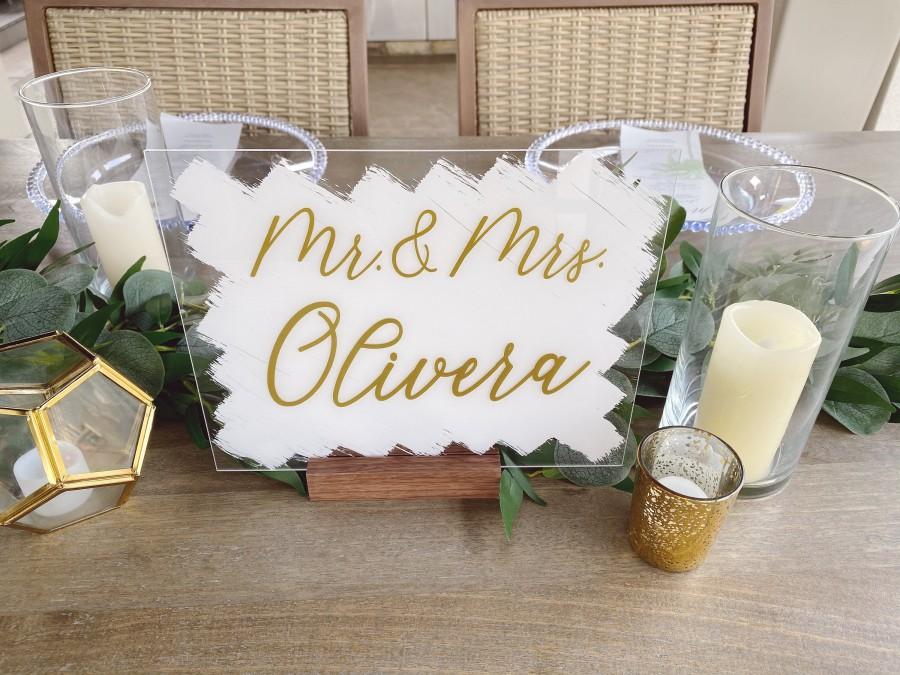 Свадьба - Sweetheart Table Sign - Painted Acrylic Sign - Mr & Mrs. Sign - Wedding Table Sign - Head Table Sign - Head Table Acrylic Sign