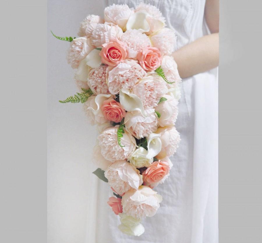 Mariage - Silk Blush Pink Peach Ivory Peony Wedding Cascading Bouquet Wedding Bouquet Cascade bouquet Bridal Bride Bouquets