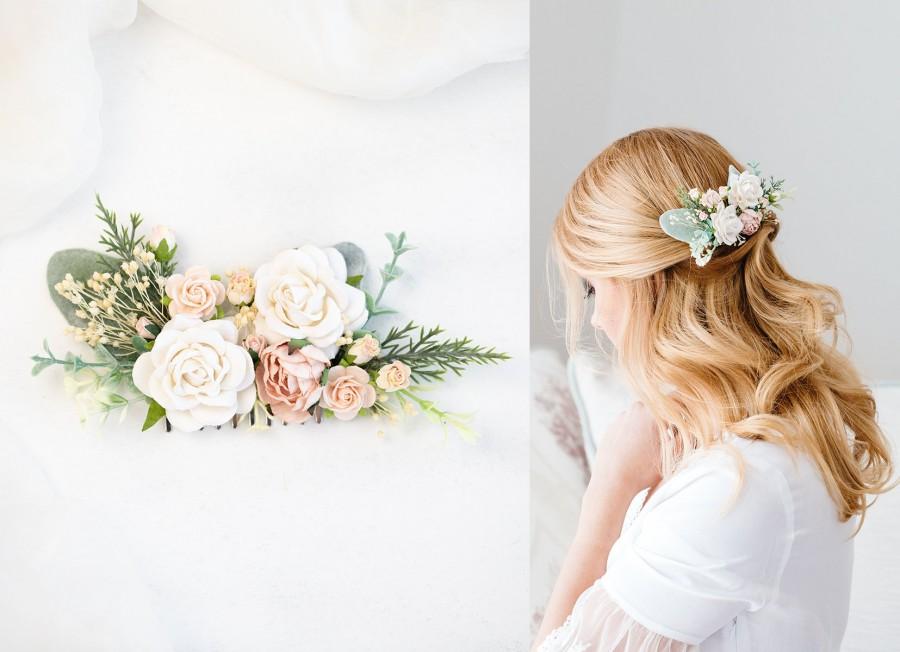 Свадьба - Bridal Hair Comb with Flowers and Eucalyptus Leaves Wedding Headpiece Blush and Ivory  Vintage Inspired Hairpiece Bridesmaid Hair Clip