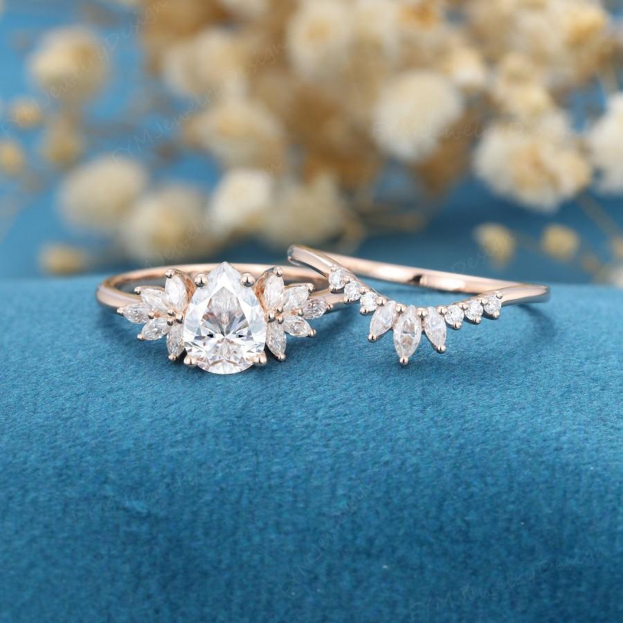 Mariage - Pear shaped moissanite engagement ring set vintage rose gold marquise Cluster diamond unique curve matching Wedding Anniversary gift for her