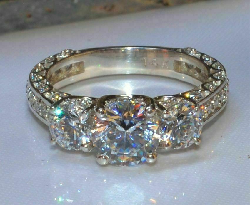 زفاف - Round Moissanite Ring, Moissanite Engagement Ring, 2.50 CT Colorless Moissanite, White Gold Ring, Three Stone Moissanite Ring, Wedding Ring