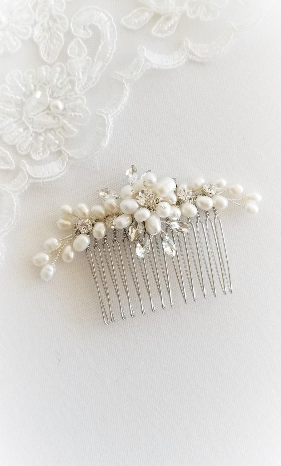 Mariage - Freshwater Pearl Wedding Hair Comb, Small Pearl Crystal Bridal Hair Comb, Pearl Hair Comb for Bride