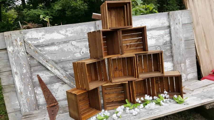 Hochzeit - Rustic cupcake Stand  8x8, wedding crates , rustic wedding wood cake stand , rustic wedding , wedding decorations , crates