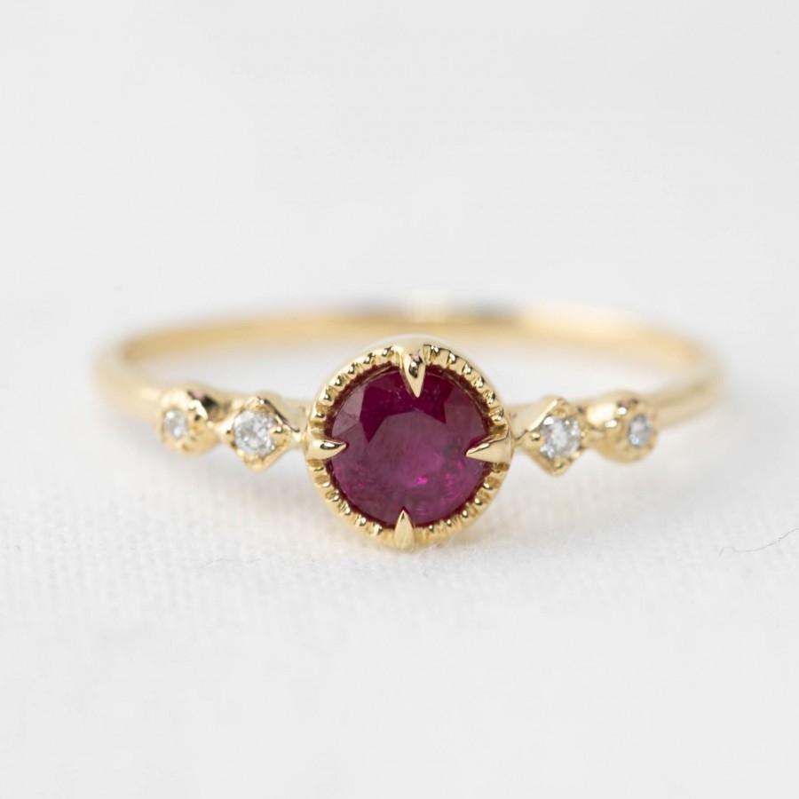زفاف - Ruby engagement ring, 14k gold, July birthstone jewelry, Round Ruby Engagement Ring, Vintage inspired Ruby Ring, unique ruby sapphire ring