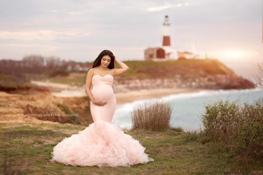 Mariage - Maternity dress/Tulle Maternity Gown/mermaid Maternity Dress/Maternity photo shoot dress/Baby shower dress/fitted maternity/blush pink