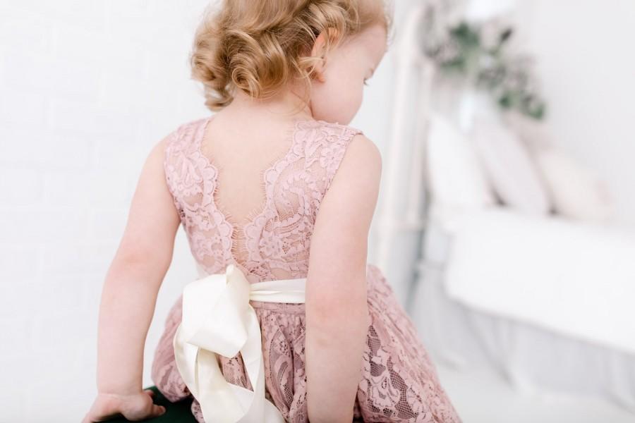 Mariage - Boho Lace Flower Girl Dress, Mauve Tulle Wedding Dress, Rose Wedding Dress, Rustic Blush Bohemian Dresses