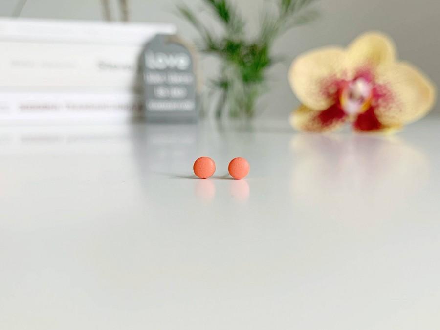 Hochzeit - Coral earrings, Tiny stud earrings, Titanium earrings, Small studs pink coral, 4 mm post earrings, Minimal coral studs, Coral post earrings
