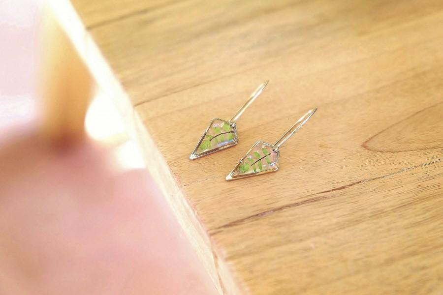 زفاف - Fern earrings Veritable fern leaves Geometrical earrings Minimalist jewelry Nature jewels Gift for her Fern in resin Lozenge earrings