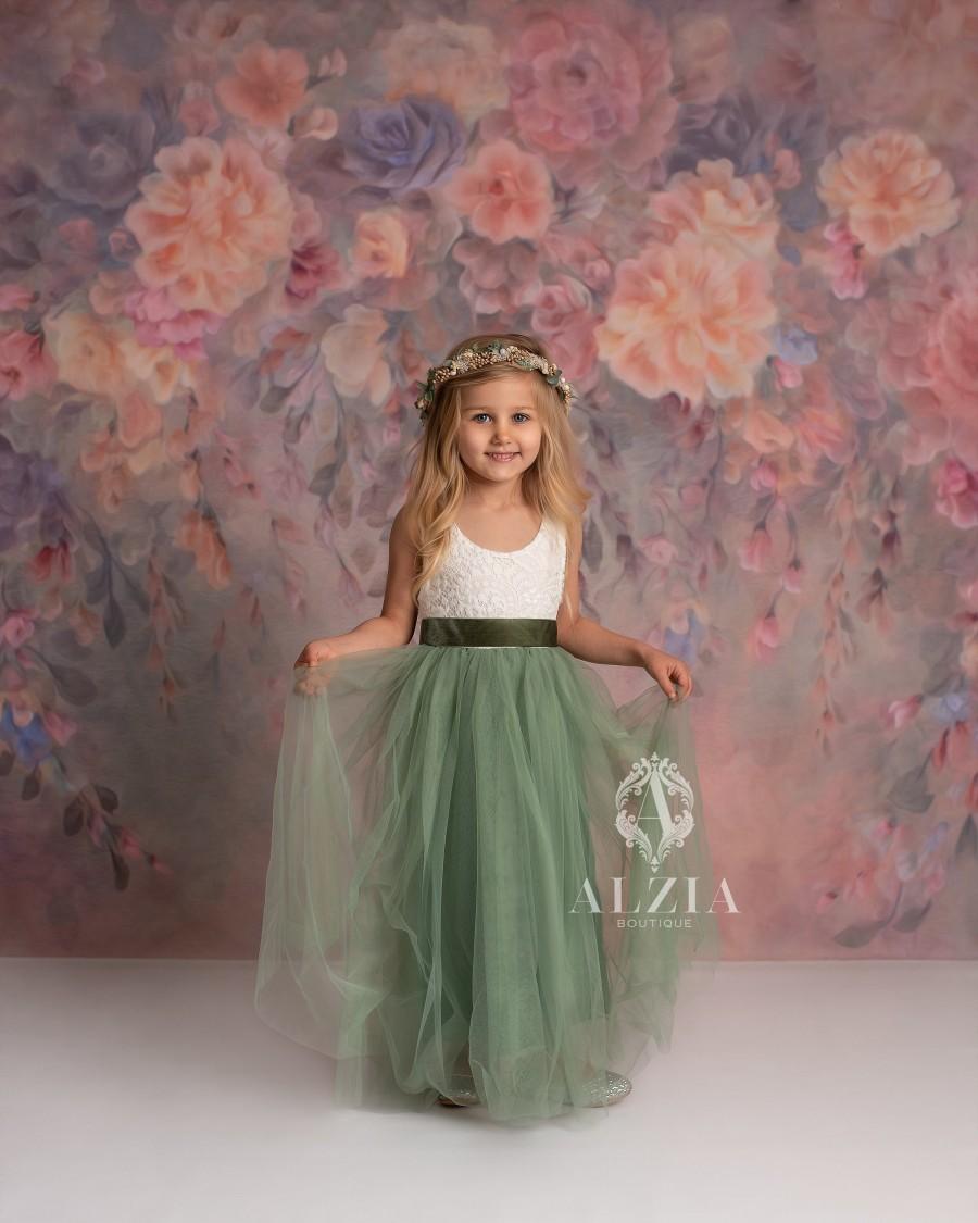Hochzeit - Full Length Sage Green Tulle Sleeveless Lace Top Scalloped Edges Back Party Flower Girl Dress